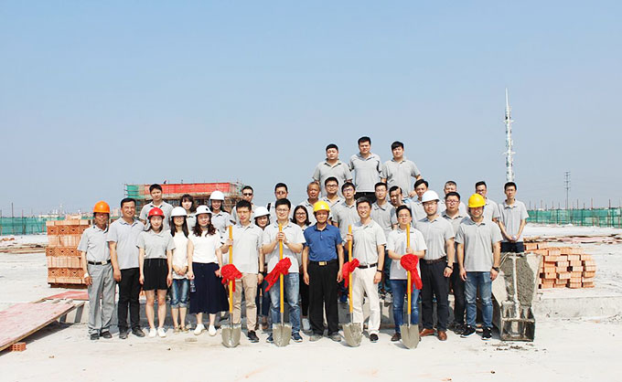 喜訊！百聯(lián)新建廠房建筑主體今日封頂！